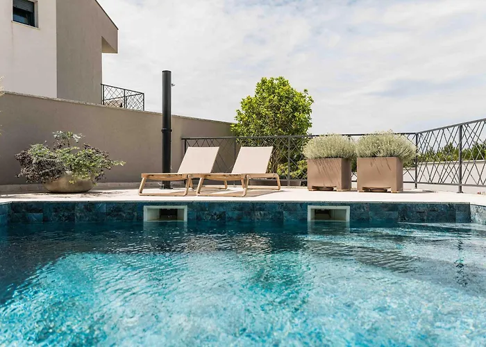 Holiday home Pet Friendly In *